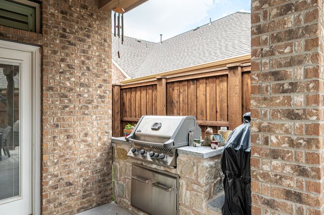 10112 Waterstone Way, Mckinney, TX 75072