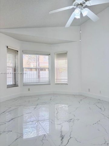 1520 SW 193rd Ave 1520, Pembroke Pines, FL 33029