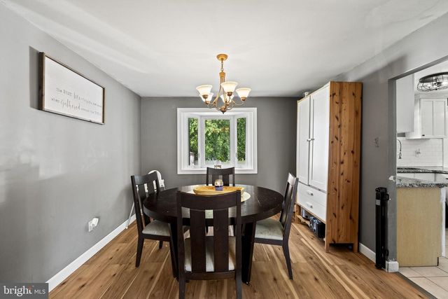 1011 RED BARN RD, Warminster, PA 18974