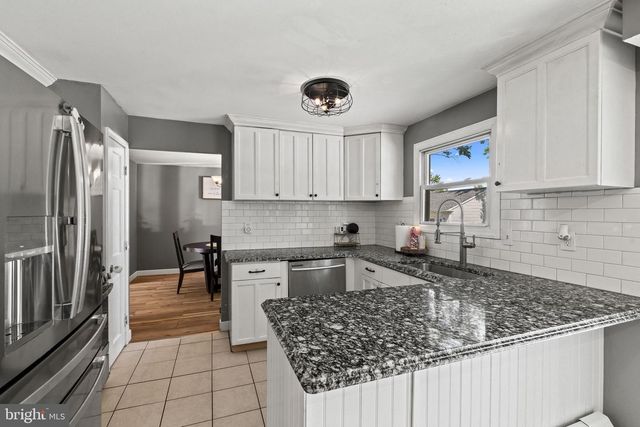 1011 RED BARN RD, Warminster, PA 18974