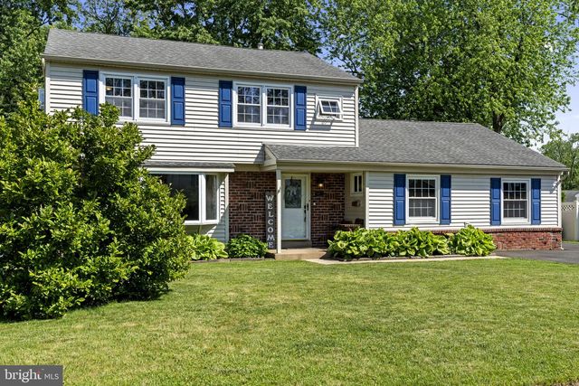 1011 RED BARN RD, Warminster, PA 18974