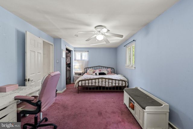 1011 RED BARN RD, Warminster, PA 18974