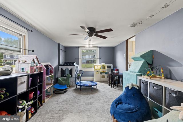 1011 RED BARN RD, Warminster, PA 18974