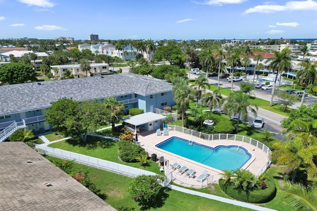 2734 NE 27th Court 22, Lighthouse Point, FL 33064