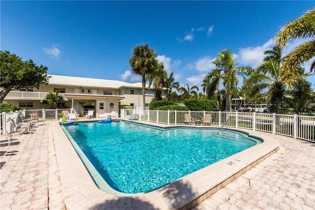 2734 NE 27th Court 22, Lighthouse Point, FL 33064