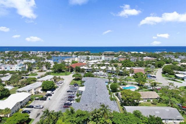 2734 NE 27th Court 22, Lighthouse Point, FL 33064