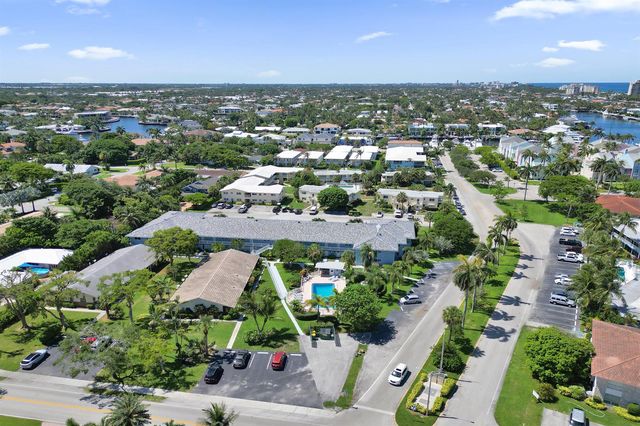 2734 NE 27th Court 22, Lighthouse Point, FL 33064