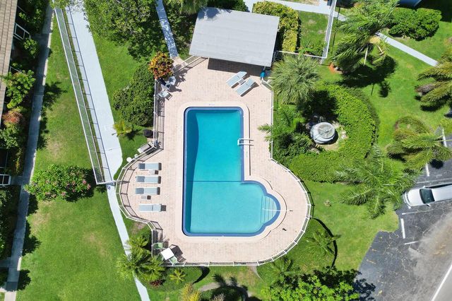 2734 NE 27th Court 22, Lighthouse Point, FL 33064