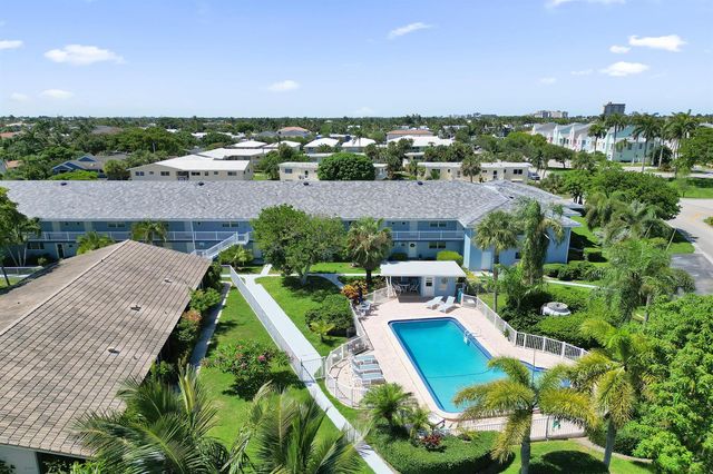2734 NE 27th Court 22, Lighthouse Point, FL 33064