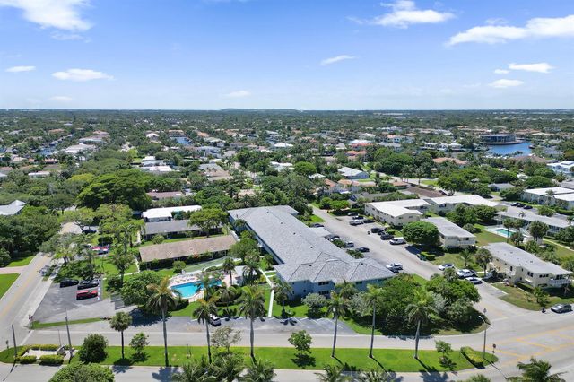2734 NE 27th Court 22, Lighthouse Point, FL 33064