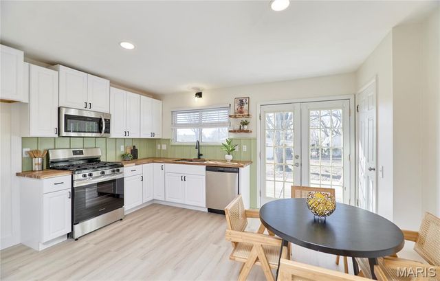 1910 Flamingo Drive, Florissant, MO 63031