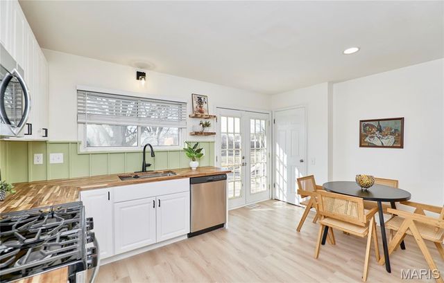 1910 Flamingo Drive, Florissant, MO 63031