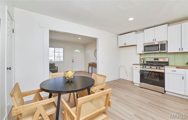 1910 Flamingo Drive, Florissant, MO 63031