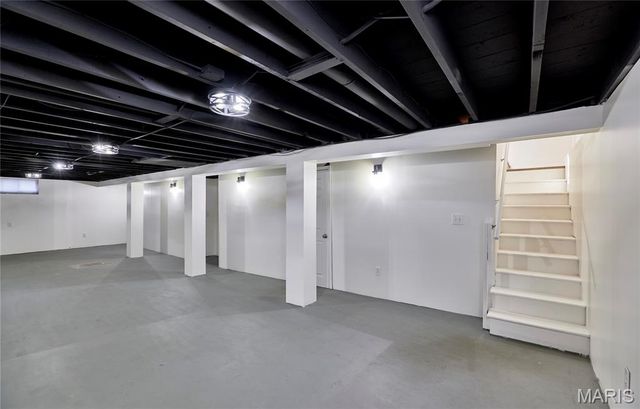 1910 Flamingo Drive, Florissant, MO 63031