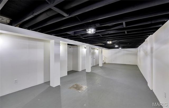 1910 Flamingo Drive, Florissant, MO 63031