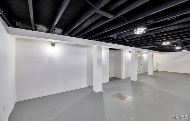 1910 Flamingo Drive, Florissant, MO 63031