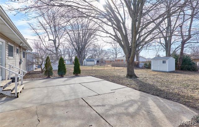 1910 Flamingo Drive, Florissant, MO 63031