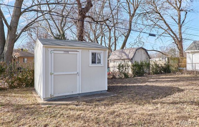 1910 Flamingo Drive, Florissant, MO 63031