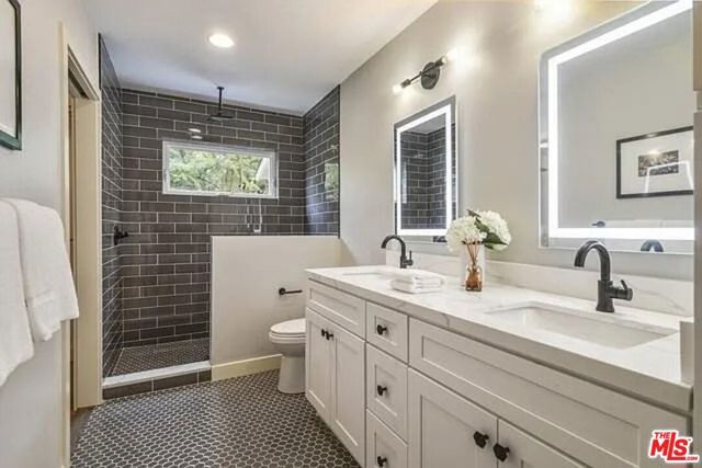 5501 Morella Avenue, Valley Village, CA 91607