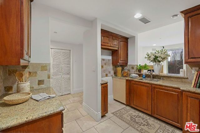 16123 W Sunset Boulevard 103, Pacific Palisades (los Angeles), CA 90272