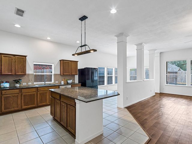 16122 Saxon Hollow Lane, Houston, TX 77084