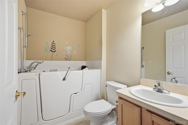 1195 Wind Chime Drive, Waterford Charter Township, MI 48327