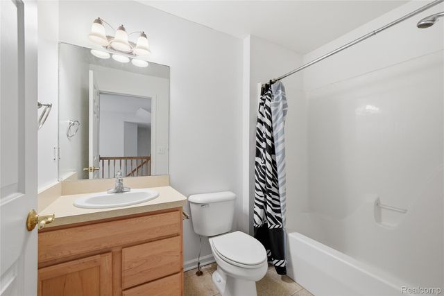 1195 Wind Chime Drive, Waterford Charter Township, MI 48327