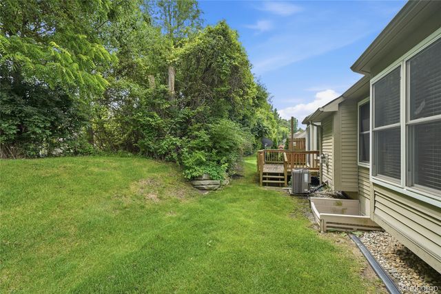 1195 Wind Chime Drive, Waterford Charter Township, MI 48327