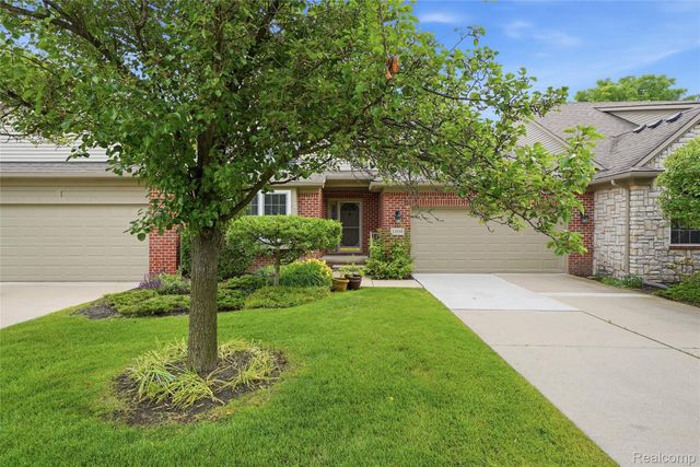 1195 Wind Chime Drive, Waterford Charter Township, MI 48327