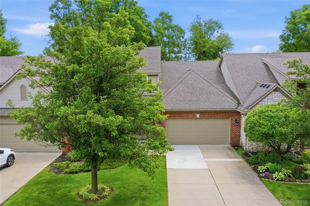 1195 Wind Chime Drive, Waterford Charter Township, MI 48327