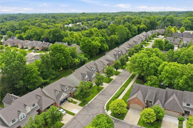 1195 Wind Chime Drive, Waterford Charter Township, MI 48327
