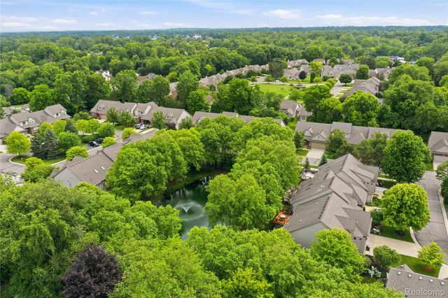 1195 Wind Chime Drive, Waterford Charter Township, MI 48327