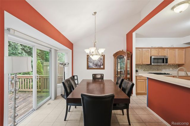1195 Wind Chime Drive, Waterford Charter Township, MI 48327