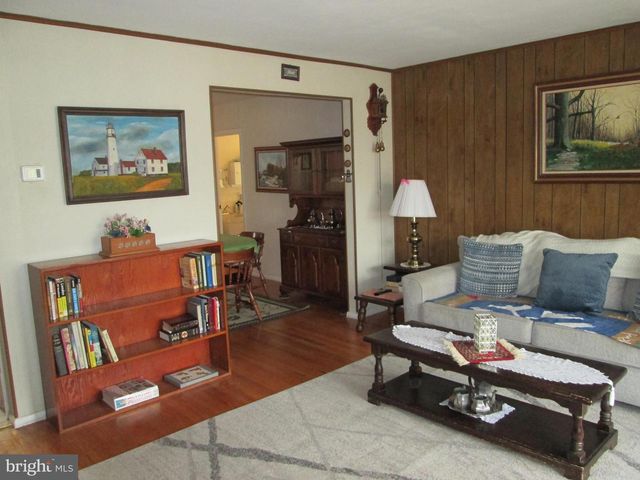 530 GILBERTSVILLE RD, Gilbertsville, PA 19525