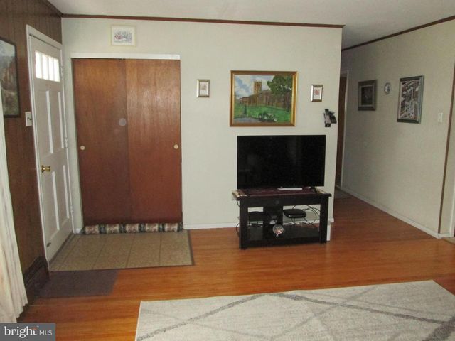 530 GILBERTSVILLE RD, Gilbertsville, PA 19525