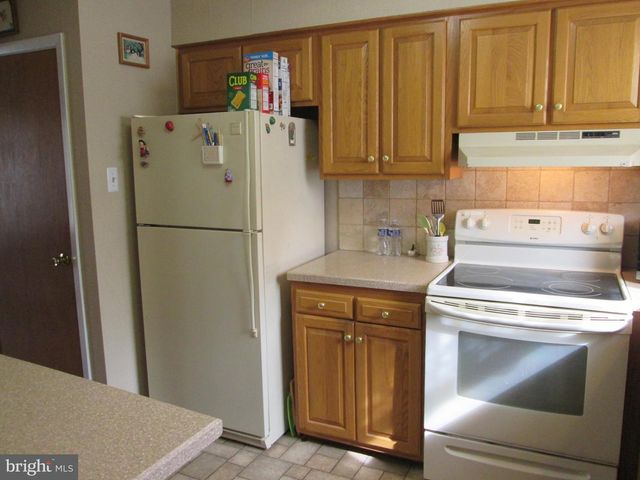 530 GILBERTSVILLE RD, Gilbertsville, PA 19525