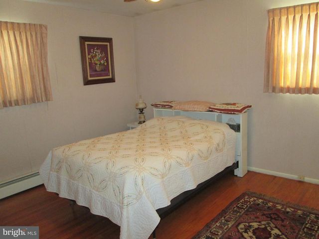 530 GILBERTSVILLE RD, Gilbertsville, PA 19525