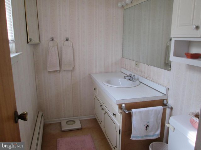 530 GILBERTSVILLE RD, Gilbertsville, PA 19525