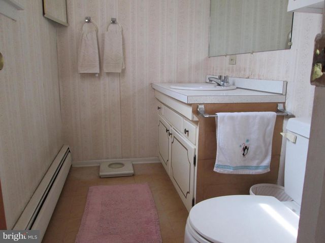 530 GILBERTSVILLE RD, Gilbertsville, PA 19525