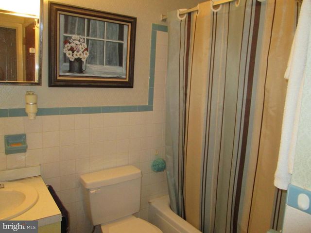 530 GILBERTSVILLE RD, Gilbertsville, PA 19525