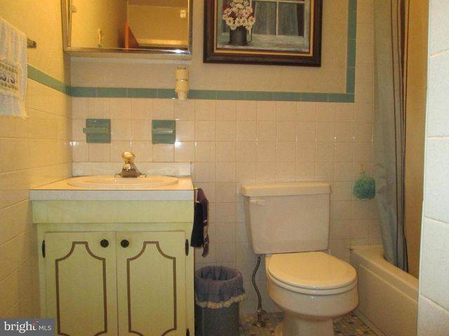 530 GILBERTSVILLE RD, Gilbertsville, PA 19525