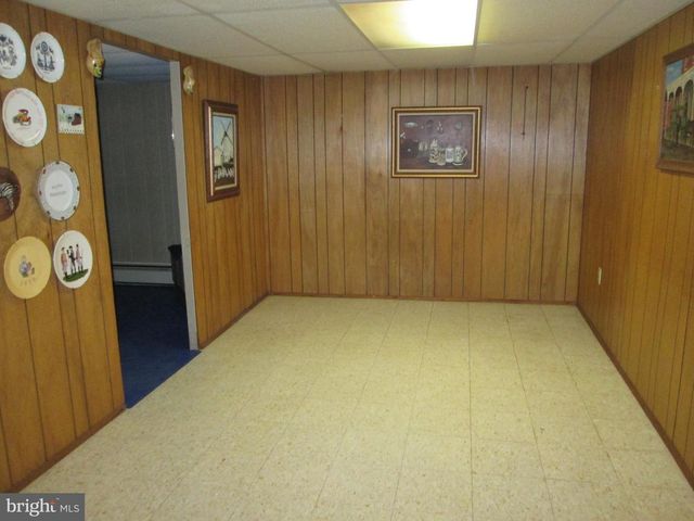 530 GILBERTSVILLE RD, Gilbertsville, PA 19525