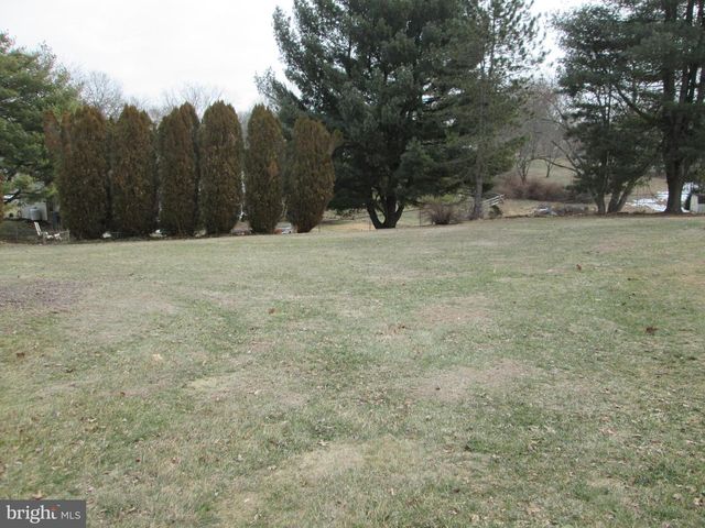 530 GILBERTSVILLE RD, Gilbertsville, PA 19525