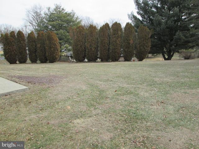 530 GILBERTSVILLE RD, Gilbertsville, PA 19525