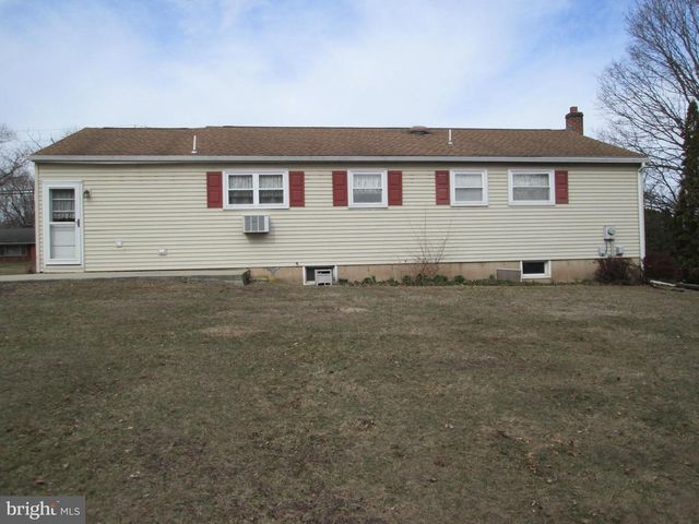 530 GILBERTSVILLE RD, Gilbertsville, PA 19525
