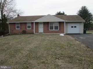 530 GILBERTSVILLE RD, Gilbertsville, PA 19525