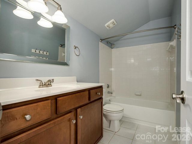 424 Mather Green Avenue L, Charlotte, NC 28203