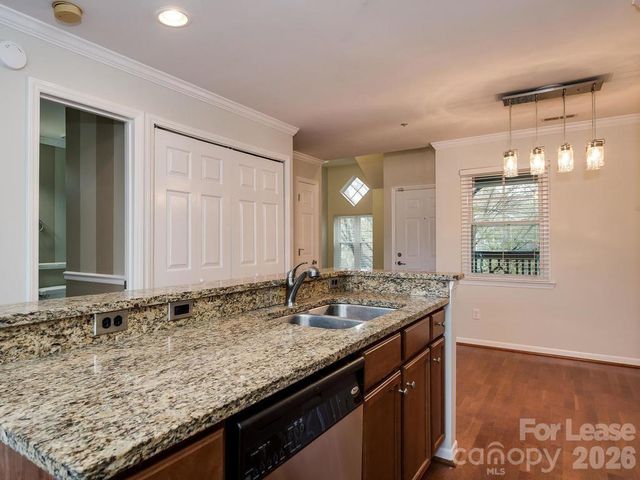 424 Mather Green Avenue L, Charlotte, NC 28203