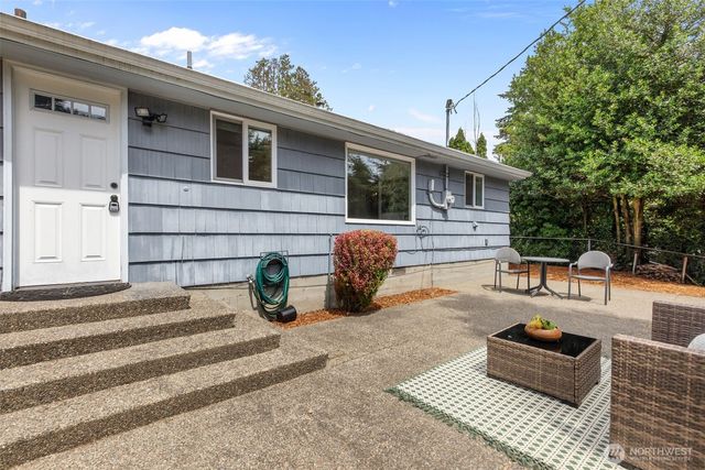 901 NE 148th Street, Shoreline, WA 98155