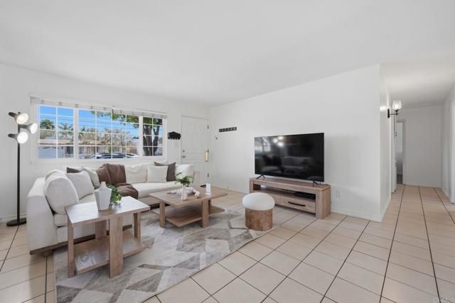 161 E Palomar Street, Chula Vista, CA 91911